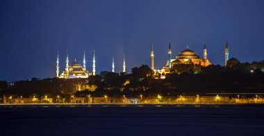 Ayasofya ve Sultanahmet Camii görüntülemek, Asya kıta şehir Istanbul, Türkiye