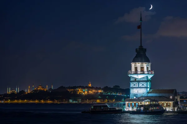 Maiden Tower Middle Age Byzantine Period Located Bosphorus Istanbul Turkey — стоковое фото