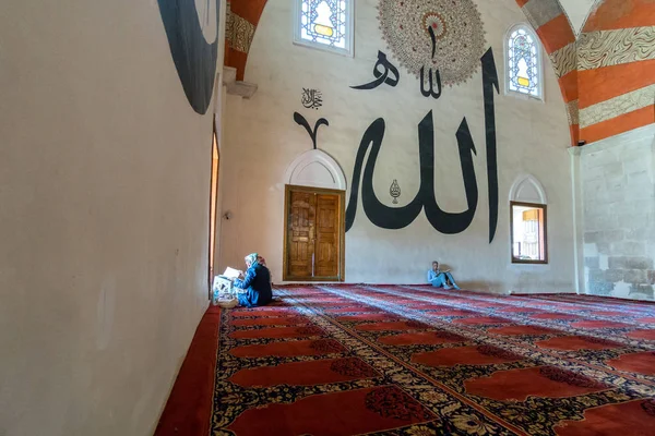 土耳其 书法在 Edirne 2016 日从老清真寺的墙壁上 老清真寺是 世纪初奥斯曼帝国清真寺在土耳其的埃迪尔内 — 图库照片