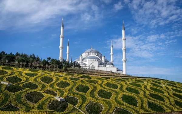 Istanbul camlica mosque; camlica tepesi camii under construction — Zdjęcie stockowe