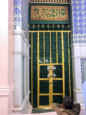 Peygamber Muhammed Aleyhisselam altın mezar.