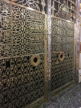 Peygamber Muhammed Aleyhisselam altın mezar.