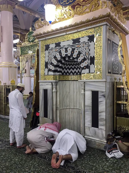 Ravza-i Mutahhara w Masjid Al Nabawi jako ogród z nieba — Zdjęcie stockowe