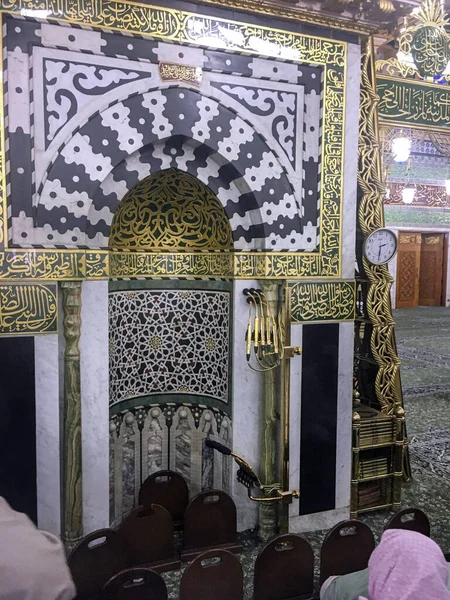 Ravza-i Mutahhara Masjid Al Nabawiban, mint a mennyei kert — Stock Fotó