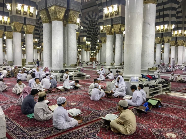 Ravza-i Mutahhara em Masjid Al Nabawi como jardim do céu — Fotografia de Stock