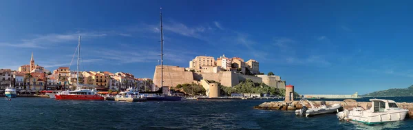 Hamnen Calvi Med Citadellet Bakgrunden Korsika Panoramautsikt — Stockfoto