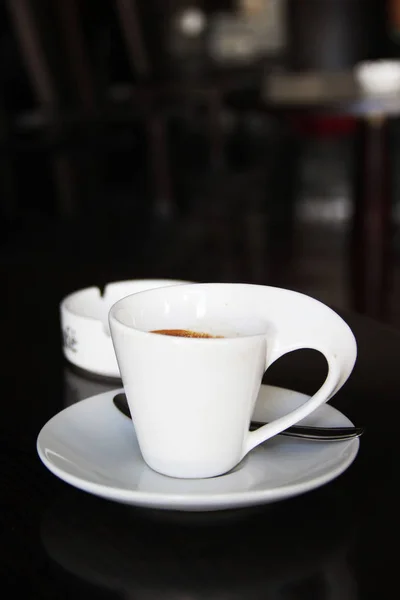 Die Tasse Kaffee im Art-Deco-Stil — Stockfoto