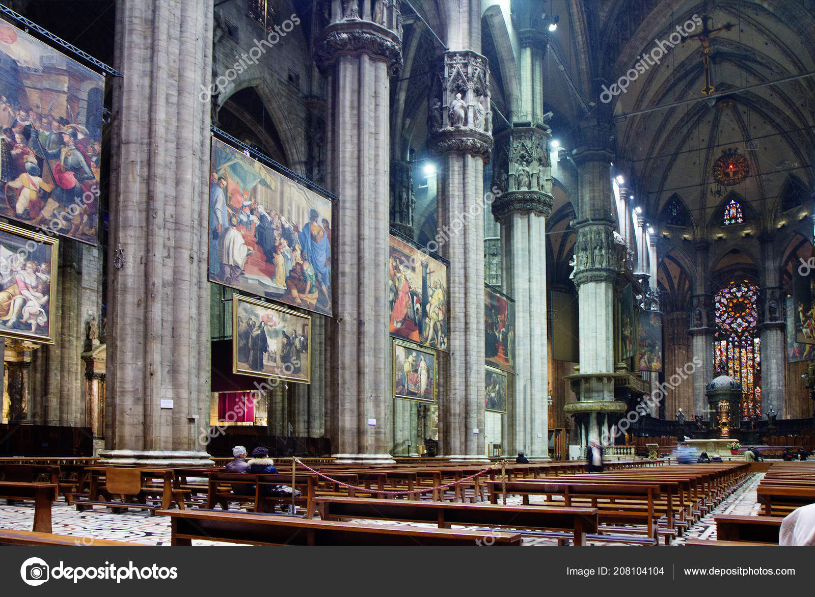 Milan Italy 2012 Interior Duomo Cathedral Milan Duomo Interior Milan Stock Editorial Photo C Galsavi Ya Ru 208104104 https depositphotos com 208104104 stock photo milan italy 2012 interior duomo html