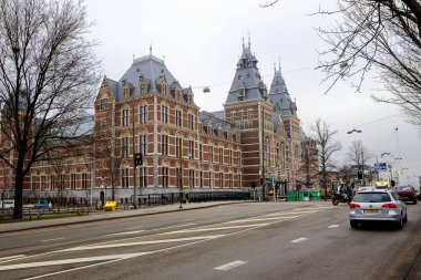 Amsterdam, Hollanda, 02/27/2013, Rijksmuseum. Amsterdam'da Sanat Müzesi. Dünyanın en iyi yirmi en çok ziyaret edilen sanat müzelerinden biridir. Müze 1800 yılında kuruldu.