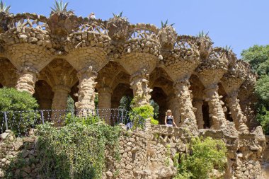 Barselona, İspanya, 06/15/2012, Gaudi Park. Sokaklar, yürüyüş 