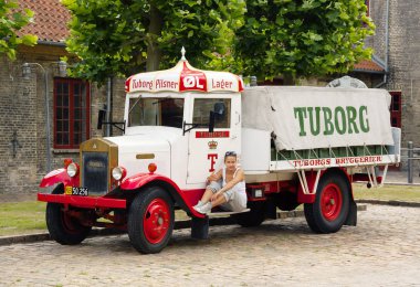 Kopenhag, Danimarka, 2010/07/18, Carlsberg bira Müzesi. Bu bir arabadır hangi daha önce ve şimdi bira dükkanlar ve barlar kentin teslim.