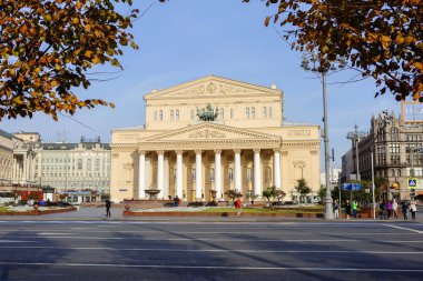 Moscow, Rusya Federasyonu, 10/07/2018, Bolşoy Tiyatrosu. En büyük Opera ve Bale tiyatroları Rusya ve en önemlilerinden biri dünyada. Bina Rus klasik mimarisinin en iyi örneklerinden biridir.
