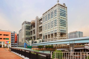 Tokyo, Japonya, 04/21/2017, Odaiba Adası. Fuji televizyon binası. Fuji televizyon, ülkenin en büyük Ulusal Yayıncılar merkezi olup.