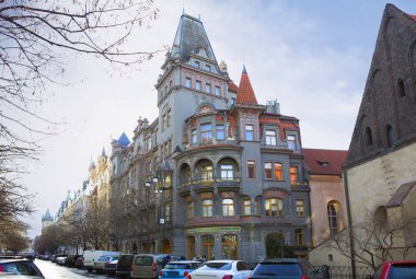 Prag, Çek Cumhuriyeti, 01/04/2017, Mimarlık. Prag, olağanüstü güzel şehir manzaraları, tarihi mekanları ile turistleri cezbeden, Avrupa'nın en popüler şehirlerinden biridir..