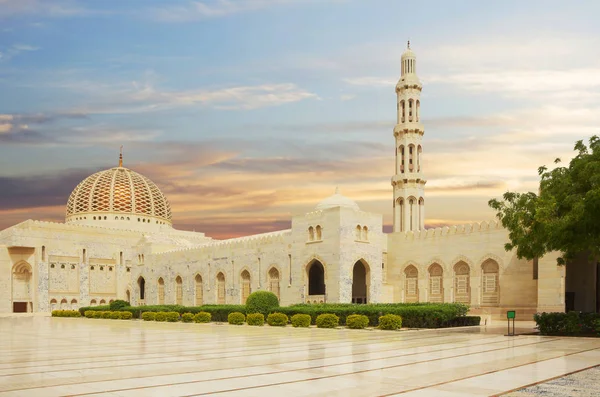 Оман Маскат Большая Мечеть Султана Кабуса Мечеть Султана Кабуса Мечеть — стоковое фото