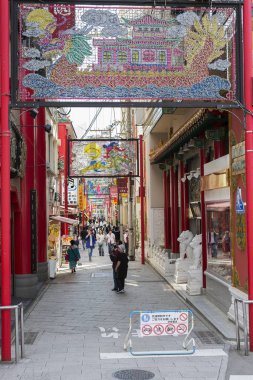 Nagasaki, Japonya, 04/24/2017, Chinatown. Nagasaki mahallesinde Japonya'nın en eski olduğunu. Şu anda bir yer Çin mağazalar, marketler, restoranlar, tapınaklar.