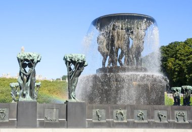 Oslo, Norveç, 2010/07/24, Vigeland Park heykel. Çeşme. 