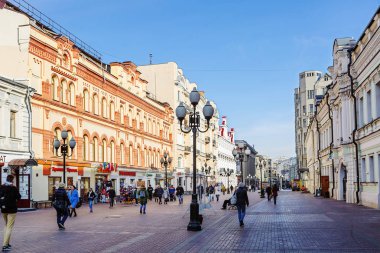 Moskova, Rusya, 11/06/2018, sabah Stary Arbat Caddesi'nde. Arbat Sokağı bir eski, çok popüler yayalara Moskova'nın tarihi semtlerinden birinde olduğunu.