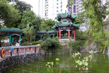 Hong Kong, Çin, 11/09/2014, Bahçe Wong tai Sin temple kompleks içinde iyi dilek. Tapınak Wong tai Sin en güzel iyi dilek bahçe yer. 1991 yılında açıldı ve Feng Shui tüm kurallarına göre inşa edildi bir