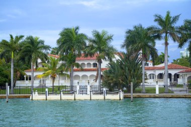 Miami, Florida, ABD, 12/30/2013, lüks malikane. Lüks Köşkü Miami sahildeki. Miami Florida'nın en popüler merkezlerinden biridir.