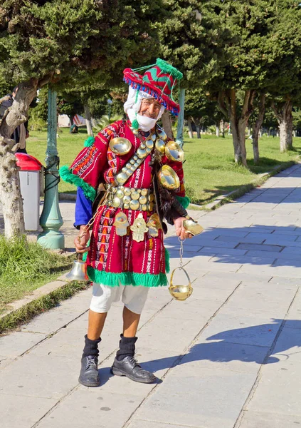 Rabat, Fas, 12/03/2012, su satıcı. Geleneksel kıyafet teşkil turistler için su satıcı.