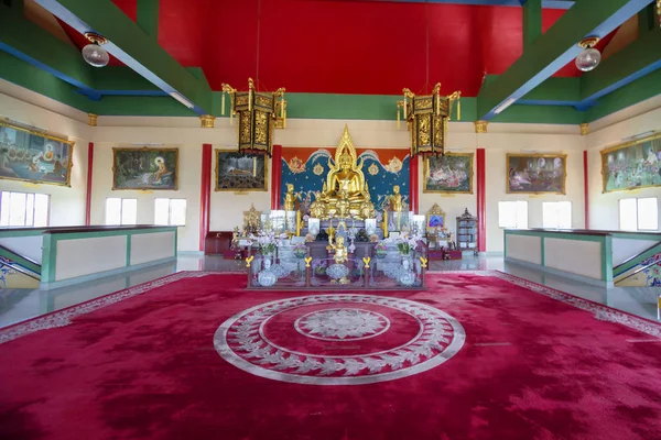 泰国芭堤雅 2014 中国的维哈恩寺的内部 这层楼是专门为佛陀的教诲 冥想的大厅 — 图库照片