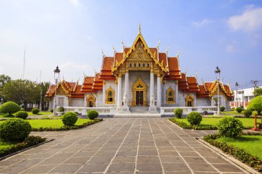Bangkok, Tayland, 11/19/2014, Mermer Tapınak-Wat Benchamabophit. Bangkok en güzel tapınak biridir. Çoğu Tapınağı'nın inşa edilmiştir mermerden, dahil olmak üzere İtalya ithal. Biri yeni olduğu için tapınağın da ilginçtir 