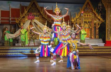 Bangkok, Tayland, Thailand, 11/18/2014, Dusit Hayvanat Bahçesi. Tay sanatçı göster. Dusit Hayvanat Bahçesi Bangkok en popüler konumlar biridir. Bu yılda 2.5 milyon kişi tarafından ziyaret Tayland, en eski hayvanat bahçesi gibi. Burada traditio Tay sanatçıların gösterileri izleyebilirsiniz