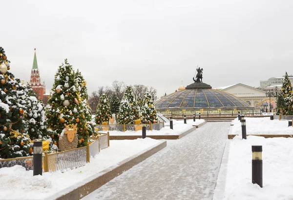 Moskva Ryssland 2018 Nyår Jul Festlig Dekoration Staden Julgranar Manezhnaya — Stockfoto