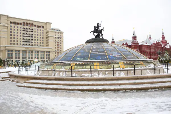 Moscú Rusia 2018 Año Nuevo Navidad Decoración Festiva Ciudad Árboles —  Fotos de Stock