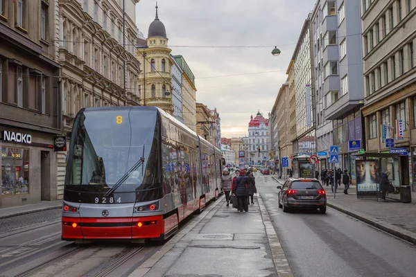 Prague, Çek Cumhuriyeti, 01/03/2017, cityscape. Prag Orta Avrupa'nın en büyük şehirlerinden biri olan ve asırlık Bohemya başkentidir. Traveler's görünümü her adımda yeni mimari âyetlerini açılacaktır.