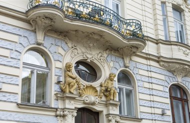 Prague, Çek Cumhuriyeti, mimari. Prag turist onun olağanüstü güzel şehir manzara, tarihsel konumlar ile luring Avrupa'nın en popüler şehirlerden biridir. Prag eşsiz mimarisi için alır her seyahat şaşırtıyor 