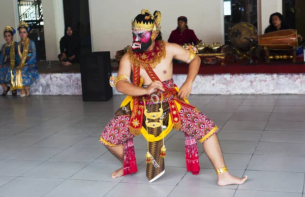 Surabaya Indonesia 2018 Indonesian Traditional Dance Костюмированная Танцевальная Театральная Постановка — стоковое фото