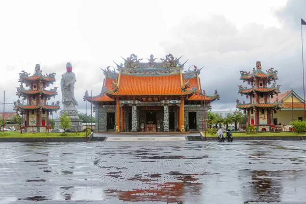 Bali Indonesië 2018 Chinese Tempel Door Weg Bali Een Prachtig — Stockfoto