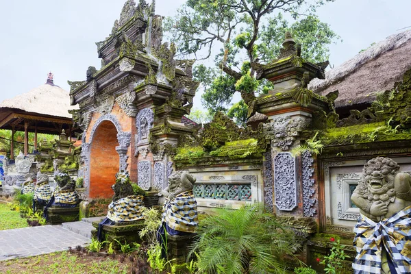 Балі Індонезія 2018 Року Ubud Puri Saren Королівського Палацу Ворота — стокове фото