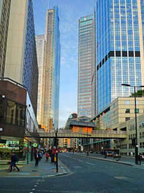 Londra, İngiltere, 23.05.2019, şehrin sokaklarında. Londra Avrupa'nın en popüler şehirlerinden biridir. Londra şehri küresel bir finans merkezidir.