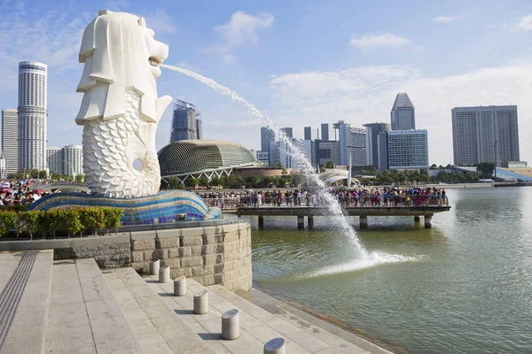 Singapur 2018 Wybrzeże Posąg Merliona Merlion Jest Rze Biarstwem Brzegu — Zdjęcie stockowe