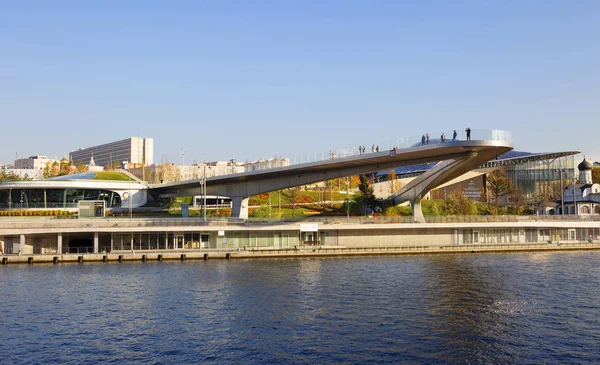 Moskau Russland 2019 Hochragende Brücke Zaryadye Der Beobachtungspunkt Der Brücke — Stockfoto