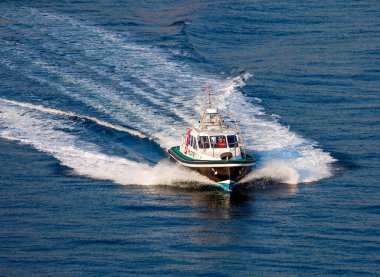 Marsilya, Fransa, 03 / 19 / 2020, pilot bot. Pilot botlar, mürettebatın hızlı ve güvenli bir şekilde teslim edilmesi ya da tehlikeli yerlere ulaştırılması için tasarlanmıştır..