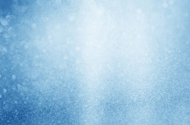 Mavi parlak Noel ışıkları. Bulanık arka plan