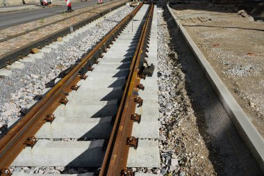 yerine tramvay rayları, demiryolu imar City