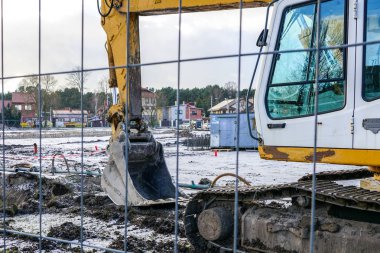 Hidrolik Paletli Ekskavatör inşaat sitesinde