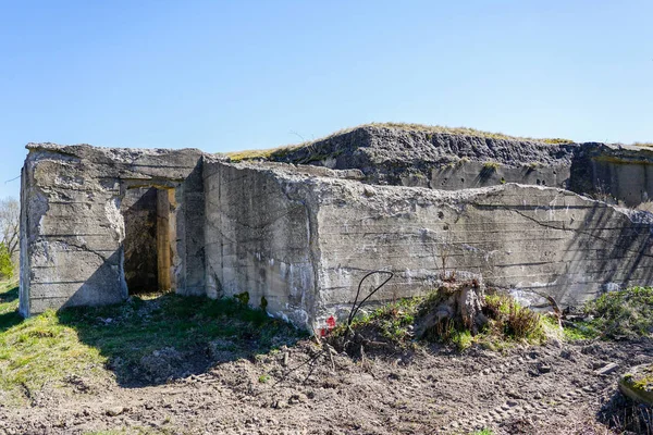 Ruinerna av pulver källare nära fortifikation batteri i Liepaja, Lettland — Stockfoto