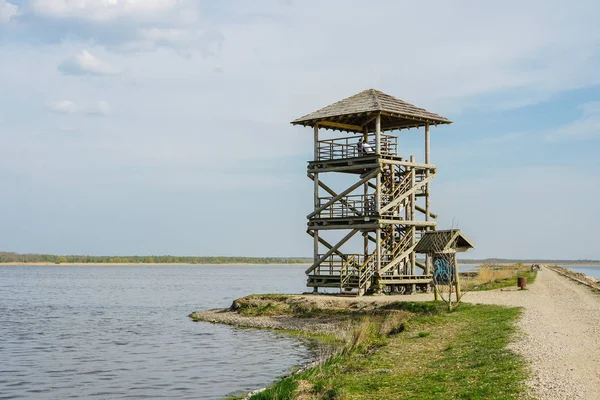 Wooden bird observation tower in the Liepaja lake — Stock Photo, Image