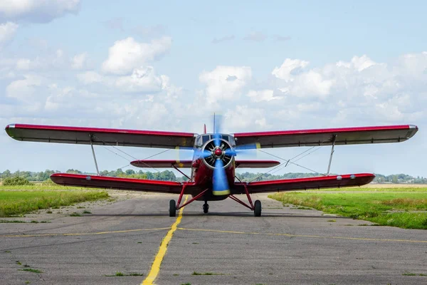 Jednouhový letoun Antonov an2, pohled zepředu — Stock fotografie
