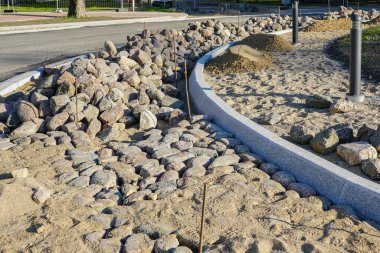 Yeni bir trafik örgütü nesnesinin inşaat sahası - şehirde bir kavşak