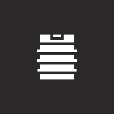 Fıçı simgesi. Web sitesi tasarımı ve mobil, uygulama geliştirme için Doldurulmuş Keg simgesi. Siyah arka plan üzerinde izole dolu bira koleksiyonundan Fıçı simgesi.