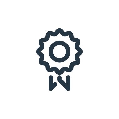 Ödül vektör simgesi. Kurgulanabilir vuruş ödülü. Web ve mobil uygulamalarda, logoda ve yazılı medyada kullanım için ödüllü doğrusal sembol. İnce çizgili çizim. Vektör izole çizimi.