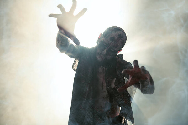 Жуткий страшный зомби. Хэллоуин. Фильмы ужасов
.