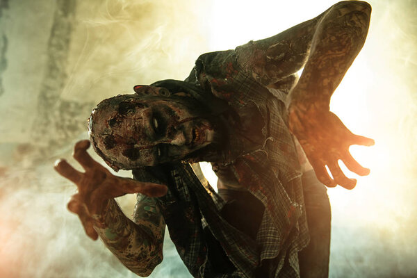 Жуткий страшный зомби. Хэллоуин. Фильмы ужасов
.